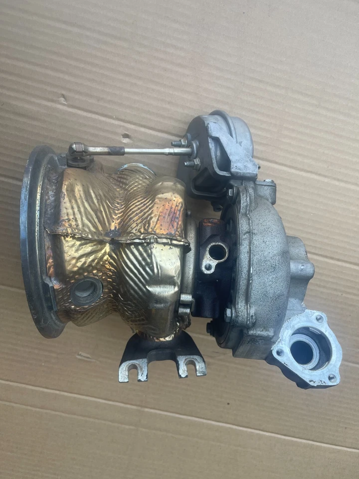 Turbocompresor genuino AUDI S4 S5 SQ5 2018-24 3,0 L PORSCHE CAYENNE 3,0 L 06M145689J Foto 3 de 4