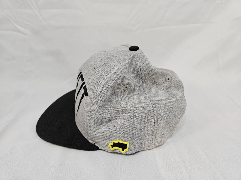 Gorra de béisbol Trukfit Snapback Flat Bill - gris y negro gráfico  Foto 2 de 4