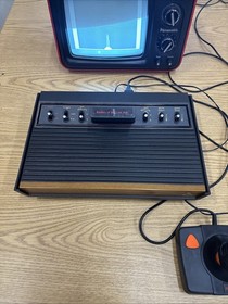 Atari 2600 System With Hookups & One Controller + Game ***Working