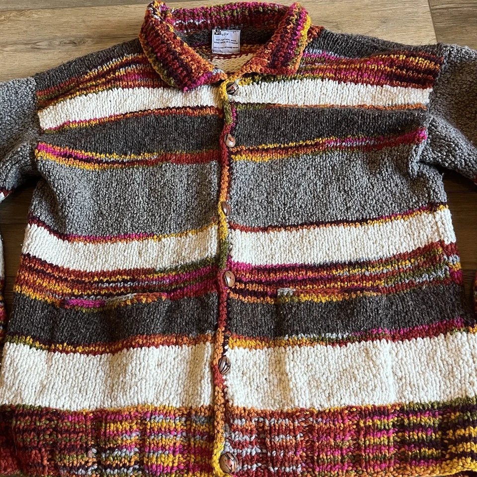 Cardigã de lã robusto feito à mão Equador Boho Cottagecore suéter listrado vovó - Imagem 3 de 4
