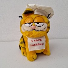Vintage 1981 DAKIN Garfield Plush  Lasagna Loving Feline  Chefs Hat and Bib 7"