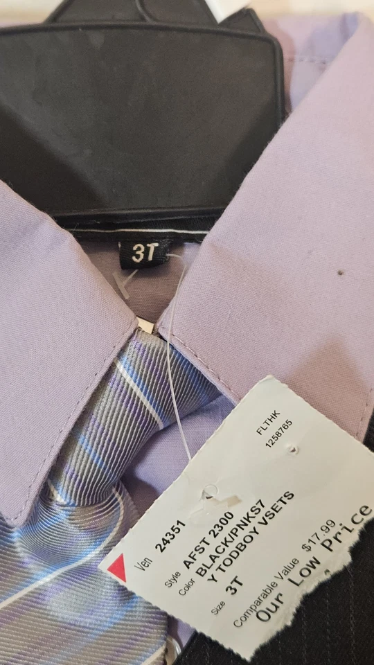 Conjunto de 4 chalecos abotonados talla 3T para niños con corbata púrpura - Andrew Fezza Foto 4 de 4