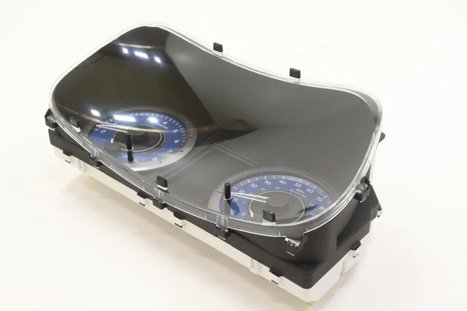 2019- 2020 TOYOTA SIENNA DASH DASHBOARD INSTRUMENT CLUSTER GAUGE SPEEDOMETER OEM - Image 2 of 4