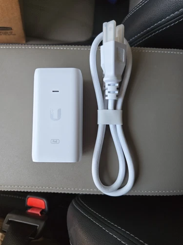 Ubiquiti U-POE-af 48V Switching Gigabit PoE Injector GP-V480-032G