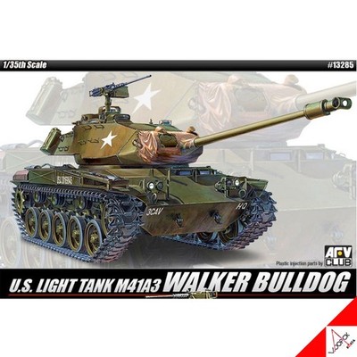 Academy 1/35 WALKER BULLDOG US Light Tank M41A3...