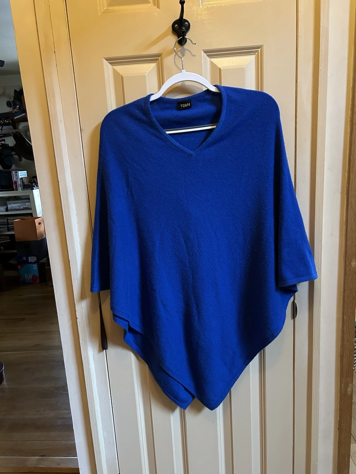 Royal Blue Pure Cashmere V- Neck Pullover Poncho Shrug TDBN One Size