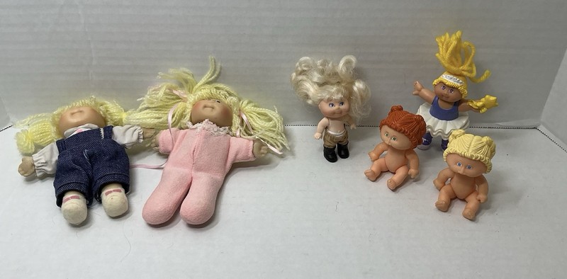 Vintage Cabbage Patch Small Size Doll Lot of 6 Varied Sizes 3”-6” Some Clothes