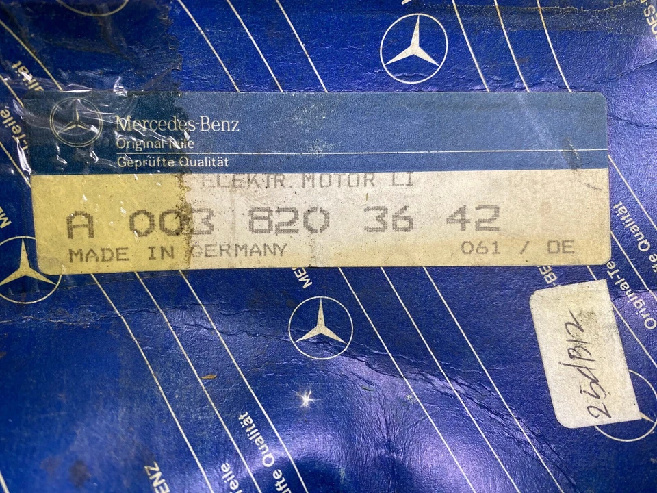 Mercedes-Benz Left Window Electric Motor - 003-820-36-42 - Fits MBZ 190E & 190D - Image 2 of 4