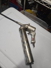 Central Pneumatic Air Powered Grease Gun