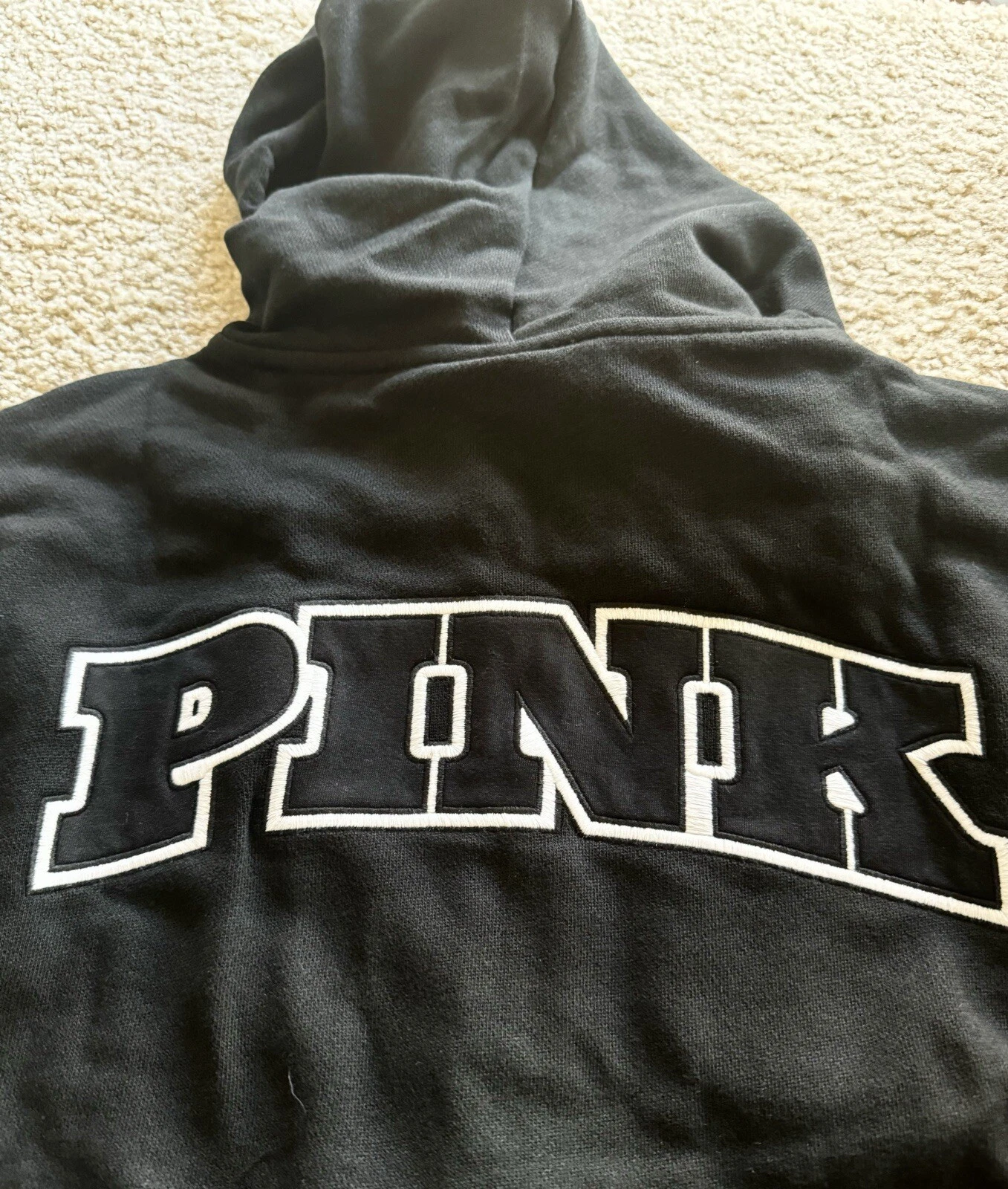 UNDERCOVER Felpa con cappuccio e zip intera Victoria’s Secret ROSA nera logo in rilievo IVY Fleece Campus M