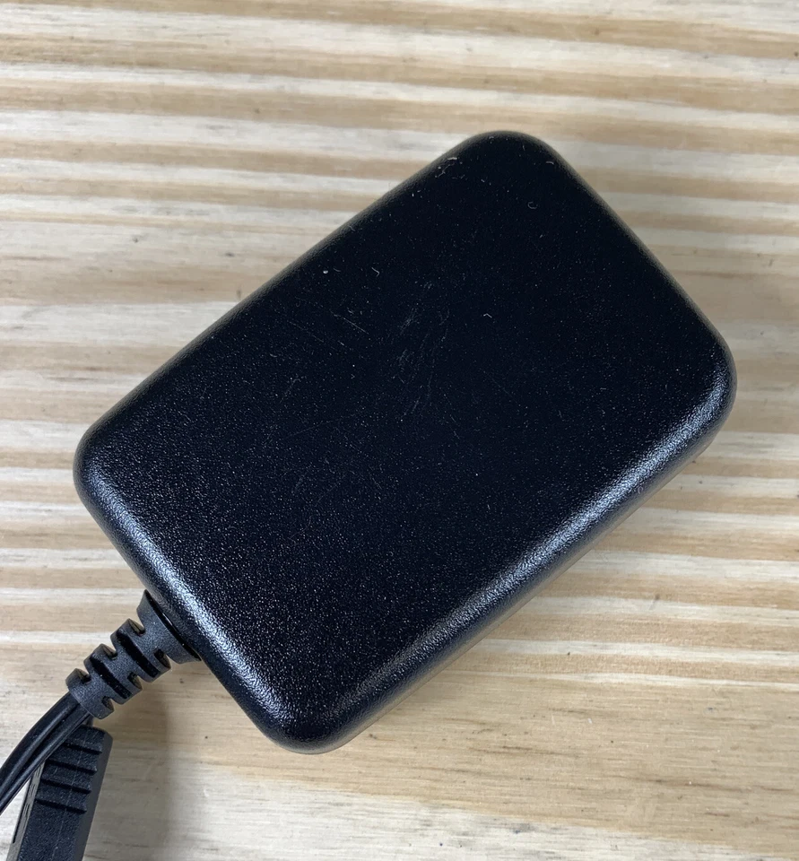 Blackberry Micro USB Travel A/C Charger HDW-17955-001 Original Equipment - Image 3 of 4