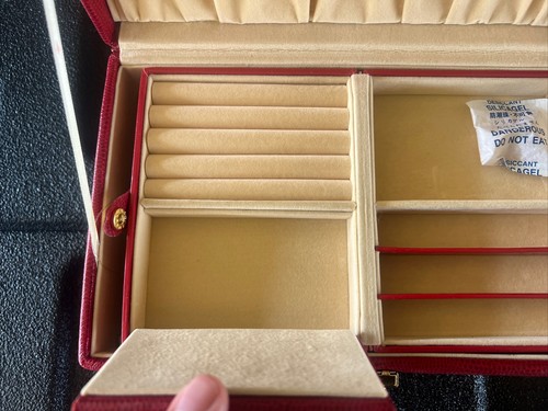 Vintage Dulwich Designs Embossed Handracfted Jewelry Box, Key, Handle,Travel Cse - Picture 3 of 14