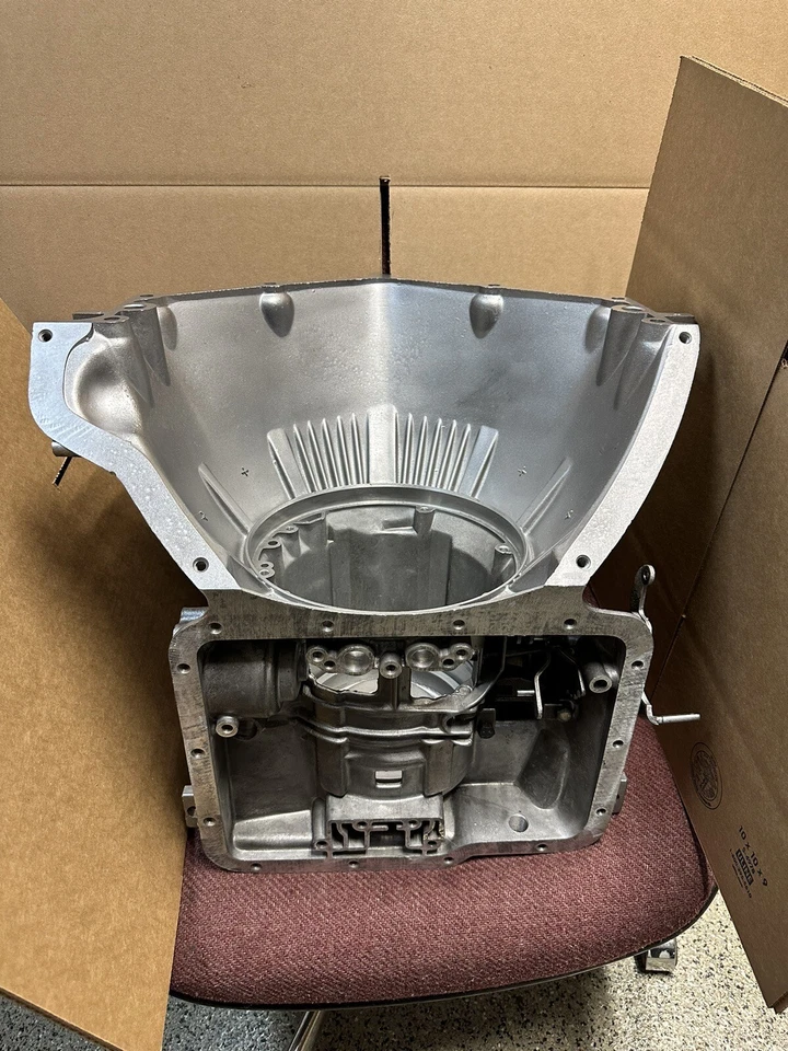 PPOWEGLIDE GMC CHEVY TRANSMISSION ALUMINUM CASE ONLY EMPTY  - Image 4 of 4