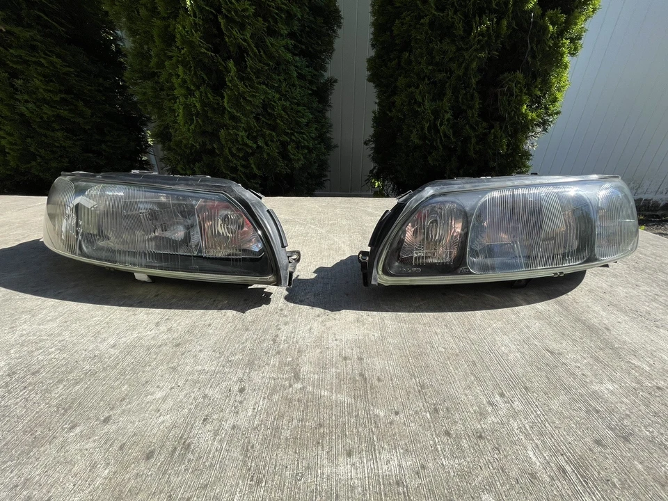 Faros delanteros Volvo 2002-05 V70 XC70 S60 lámpara halógena Valeo OEM 1 par Foto 2 de 4