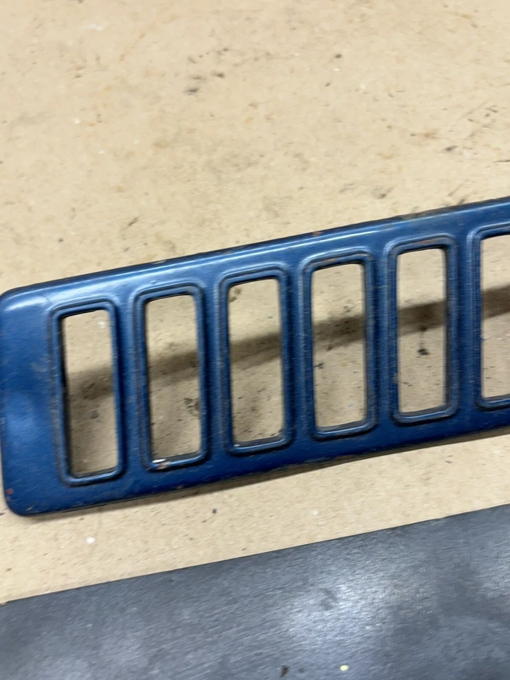 1970 71 72 Chevrolet Chevelle Malibu Impala Caprice габаритный фонарь ободок оригинальный - Изображение 3 из 4