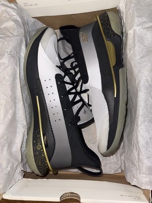 Size 12- Under Armour Curry 7 For The Game