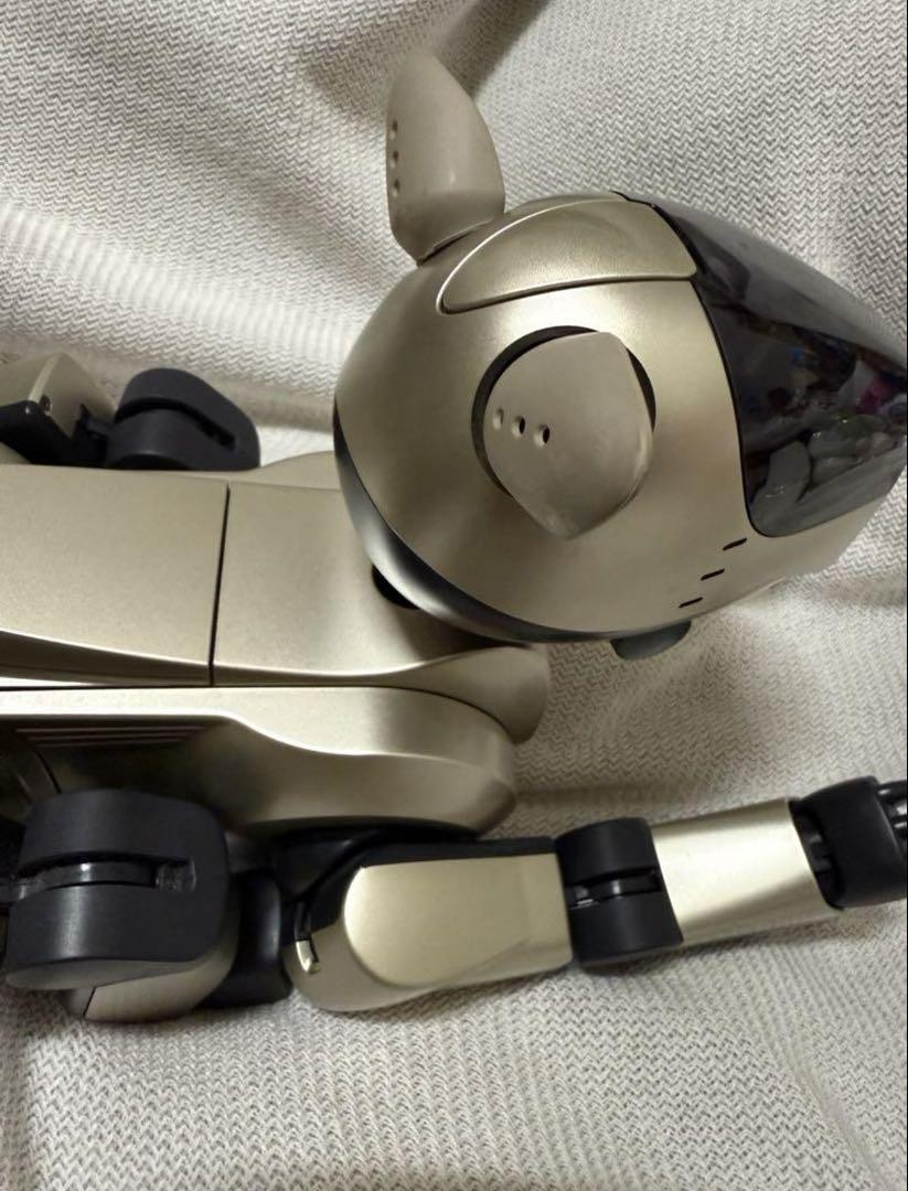SONY AIBO ERS-210 Gold Autonomous Entertainment Robot Tested SONY AIBO ERS-210 Gold Autonomous Entertainment Robot Tested