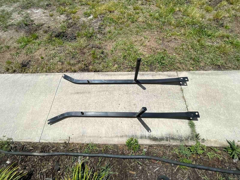 05-09 Ford Mustang Convertible Left & Right Frame Support Braces Bars W ...
