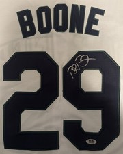 2020 Leaf Memorabilia Vault 24