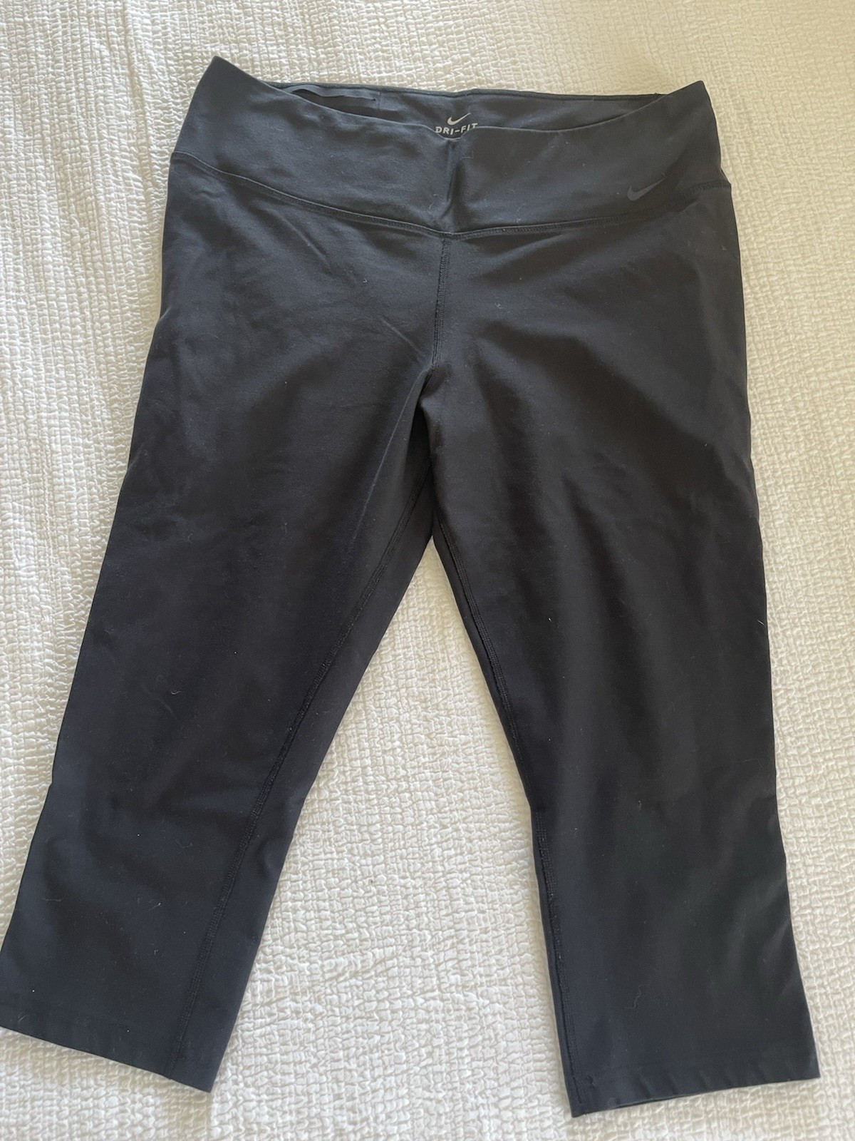 Nike Dri-FIT Women’s XL Black Capri Leggings Pull-On Stretch Athleisure Logo