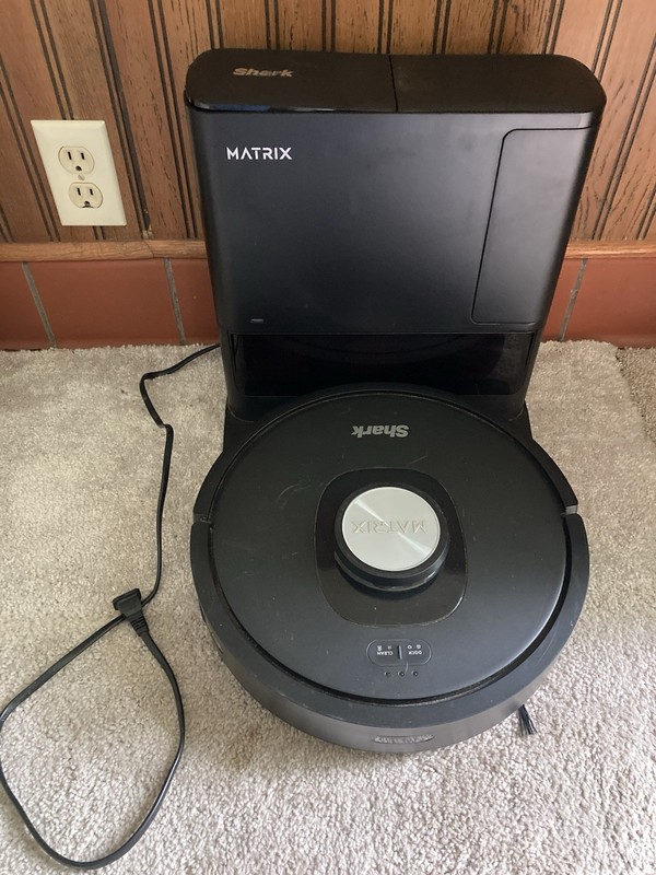 Shark Matrix Robotic Vacuum Cleaner - Tested and Works!