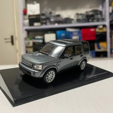 1:43 IXO Land Rover Discovery 4 2010 Indus Silver Dealer Diecast Model