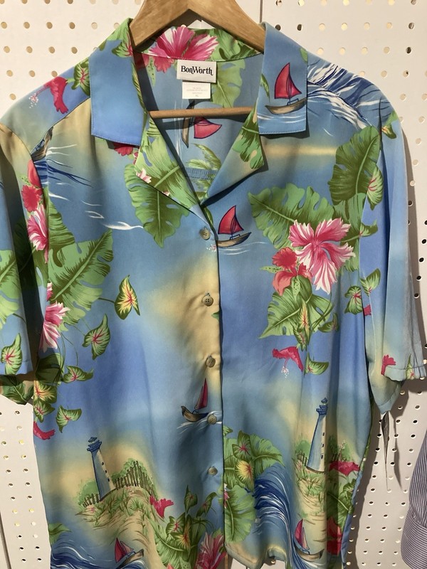 Nautical Coastal Ladies XL Button Up Short Sleeved Summer Shirt Blue Floral NWT