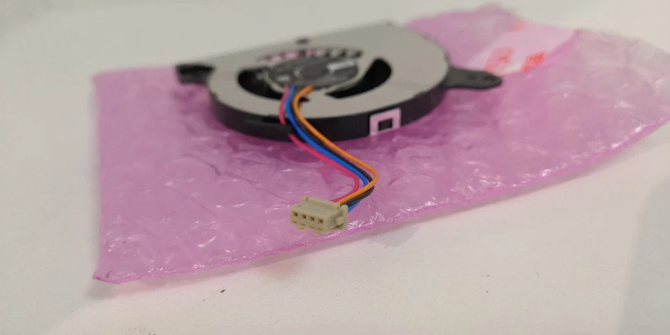 Original TOSHIBA C-321C Lüfter Cooling Fan TOSHIBA Fujitsu Kühler 5V 0.32A  4Pin - Bild 4 von 4