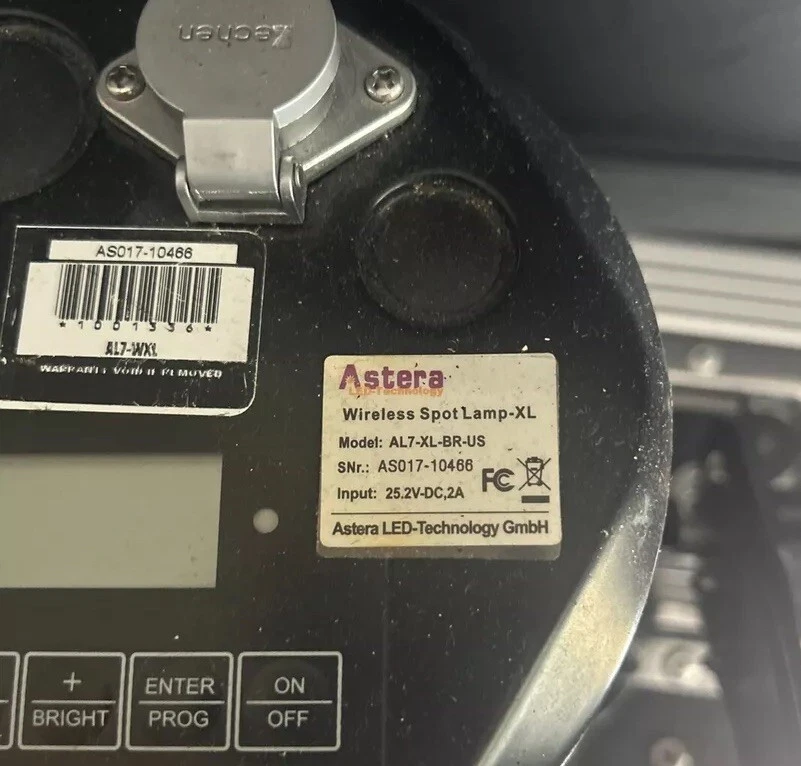 Astera A7L Wireless LED Spotlight Battery Operated With Charging Case (set Of 4) - Image 2 of 3