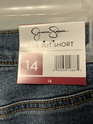 Jessica Simpson Side Slit Short High Rise Frayed Hem Size 14 Fern Relaxed Fit - Picture 8 of 8