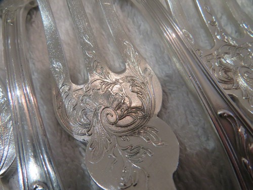 Superbe 12 couverts à poisson métal argenté st art nouveau rococo Magasin Louvre - Picture 6 of 12
