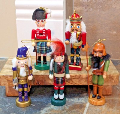 Wooden Nutcracker Ornaments Vintage Set Of 5