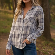 Rails Blue and White Plaid Button-Down Shirt Size Large