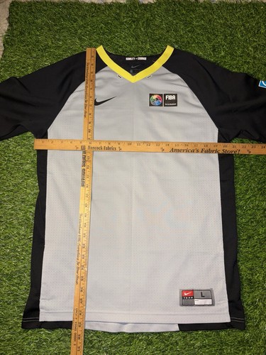 Nike FIBA Baloncesto Auténtico Oficial Emitido por Árbitros Jersey Gris Dri-Fit - Imagen 3 de 5