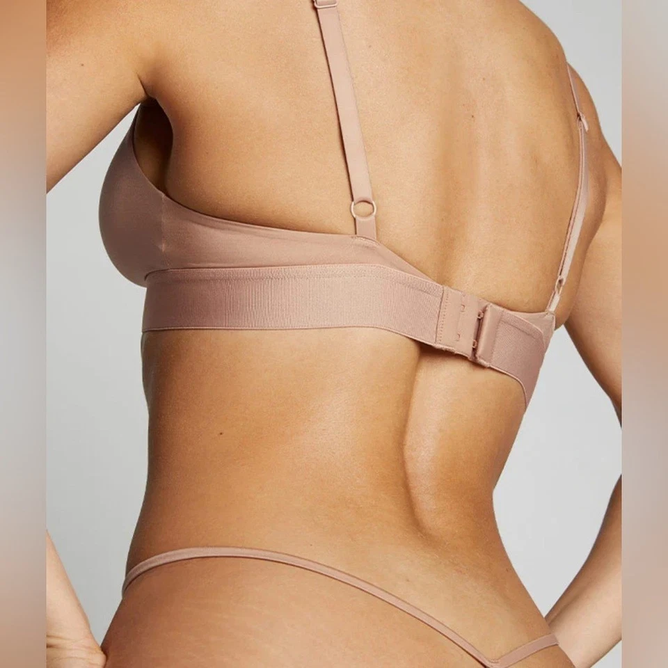 Bralette Inalámbrico Triángulo Negativo Glace en Buff Nude Talla 2 $75 Foto 4 de 4