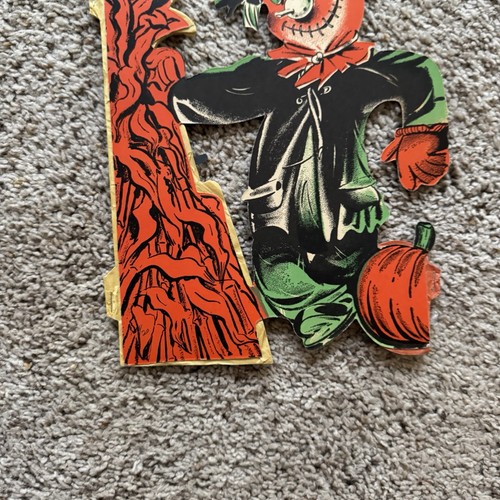 Vintage Halloween Honeycomb Scarecrow With Pumpkin And Corn Centerpiece - Picture 7 of 12