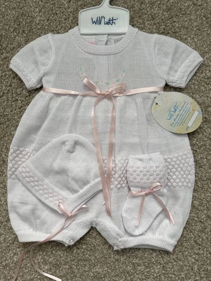 Will'beth Newborn Baby Girl Fancy Knit Outfit/Bubble Bonnet Booties NWT Dolls
