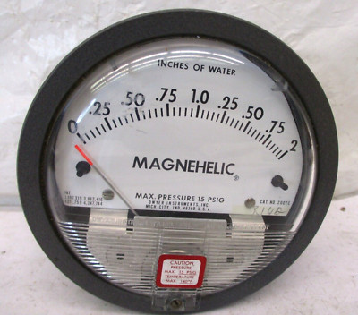 Dwyer 2002C Magnehelic Differential Pressure Gage 15 PSIG Max 0-2''  A7253WVS