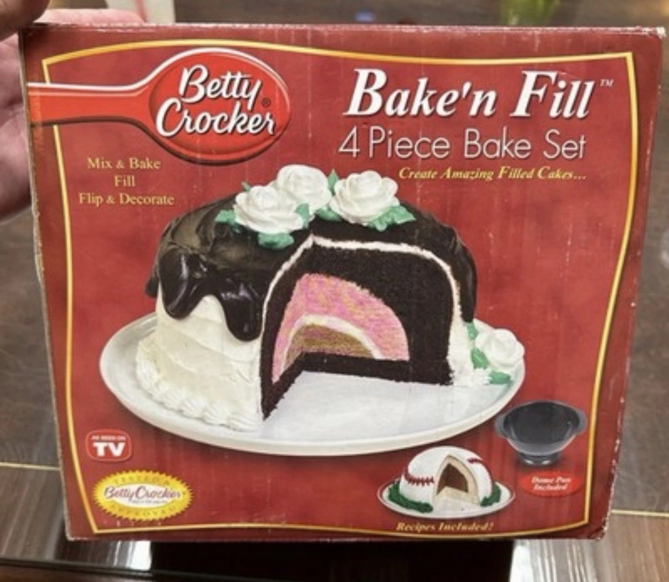 Betty Crocker Bake n Fill Cake Pan Set with Dome 4 Piece Bake Set - New Open Box