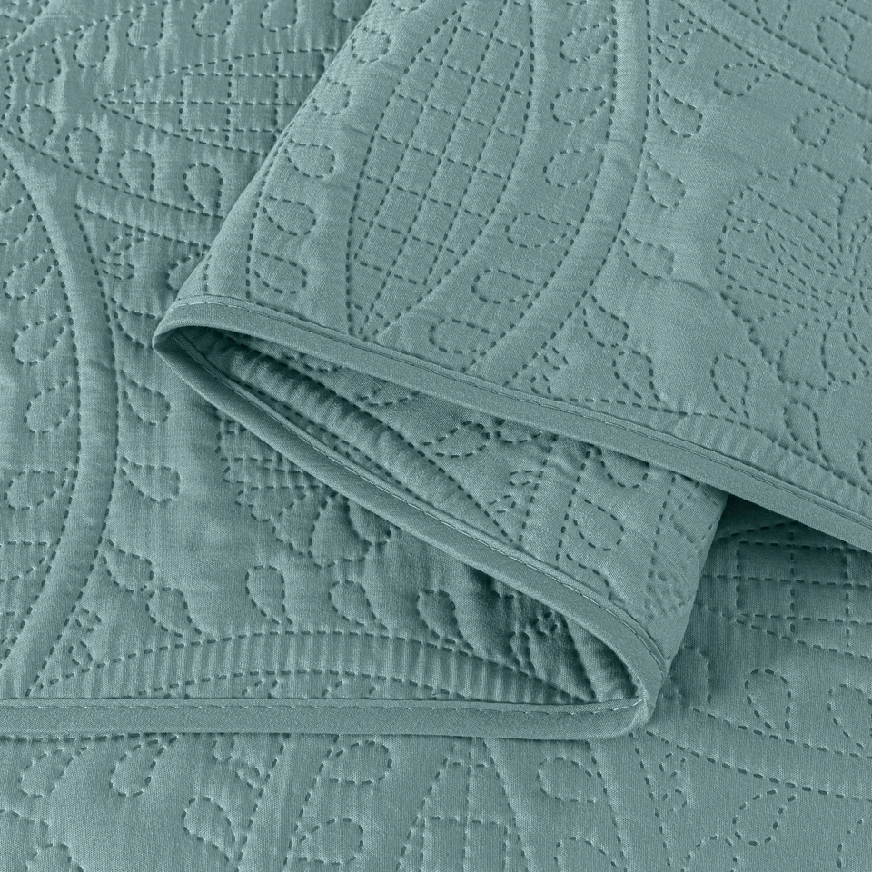 Chezmoi Collection Austin 3-piece Pinsonic Quilt Oversize Bedspread Coverlet Set - Image 3 of 4