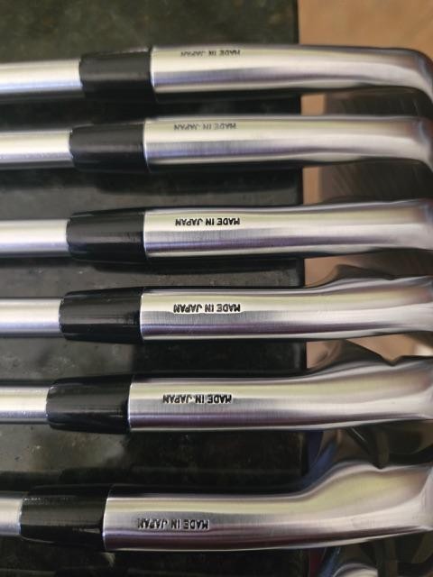 KBS Tour 120 ron Shaft v KBS Tour C-Taper 120 ron Shaft - s There A