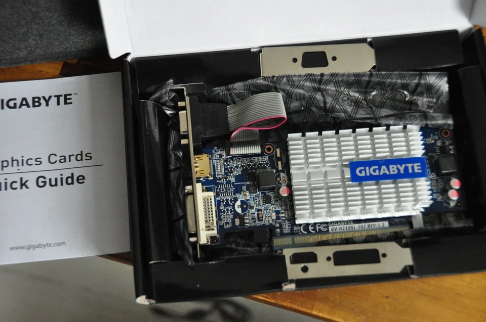 Boxed GIGABYTE NVIDIA GeForce 210 Graphic Video Card GV-N210SL-1GI HDMI 1MB DDR3 - Image 3 of 4