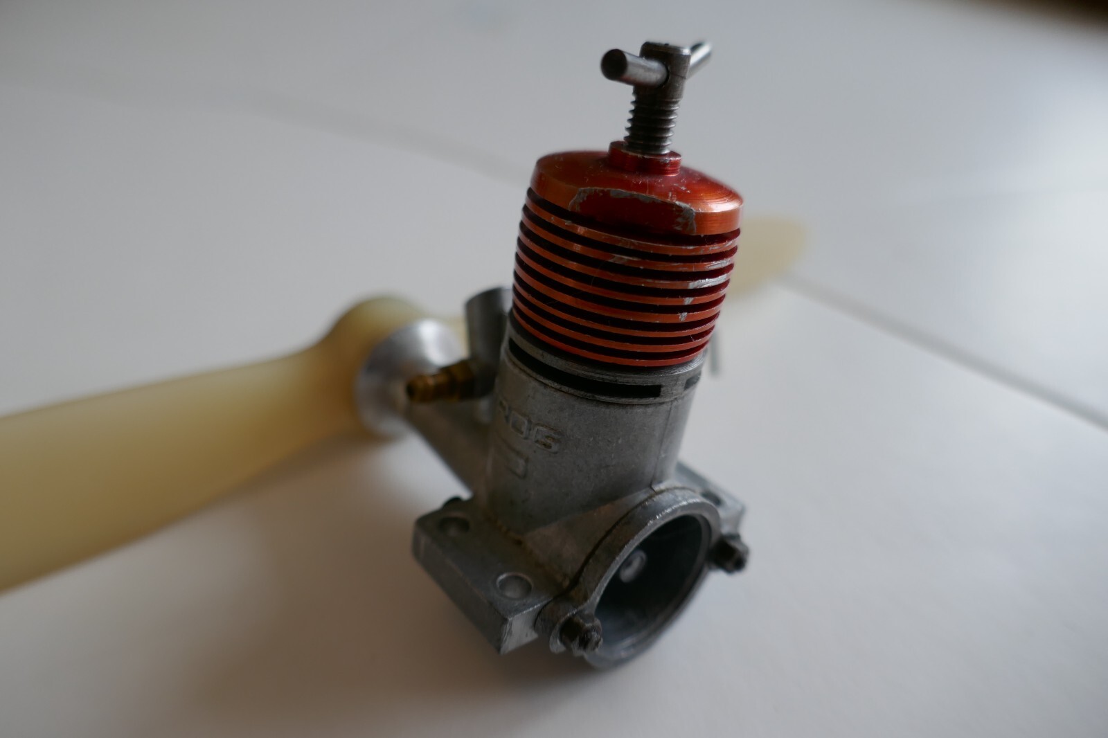 FROG From Rise of Ground. 1cc Red Top Model Diesel Engine. Nice Feel