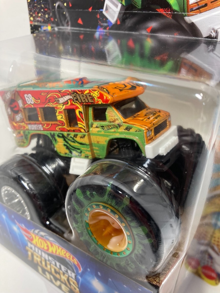 Hot Wheels Event Exclusive Combo Crasher Monster Trucks Live