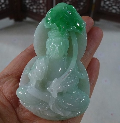 Ciondolo Kwan-yin grande loto grande intagliato a mano giada giadeite verde fine naturale A - Foto 3 di 8