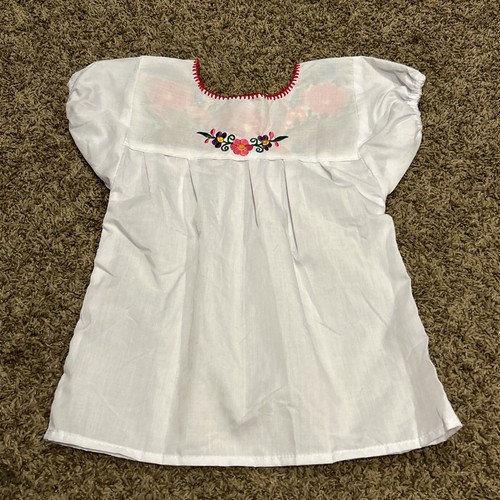 Girls White Embroidered Shirt Size S Floral Short Sleeve Spanish B20 - Picture 2 of 2