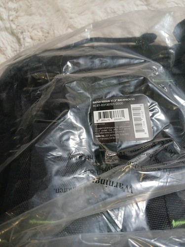 Razer Rogue 17.3" Backpack V2 - Tear Proof and Water Resistant Exterior - 第 8/8 張圖片