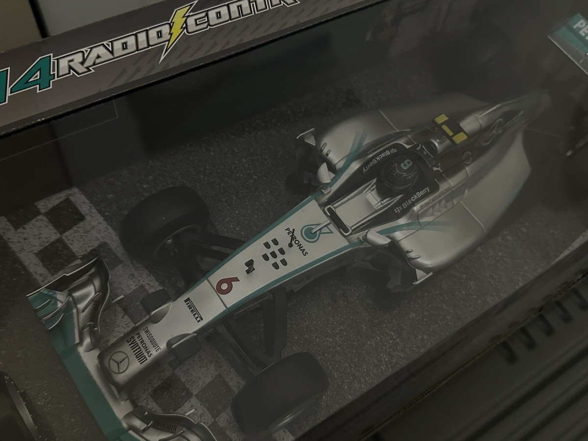 ミニカー Mercedes GP Petronas Minichamps 1:43 Michael Schumacher Mercedes GP Petronas MGP