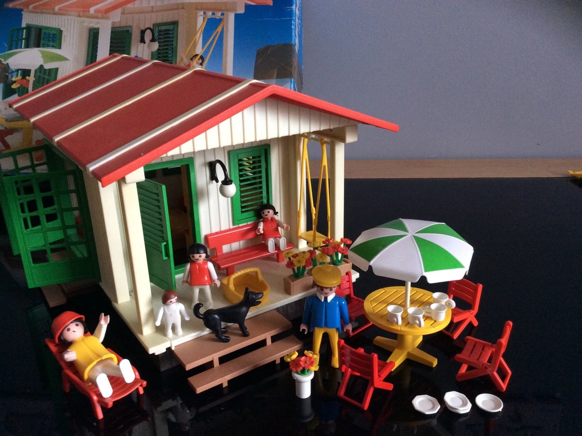 Playmobil 2024 holiday cottage