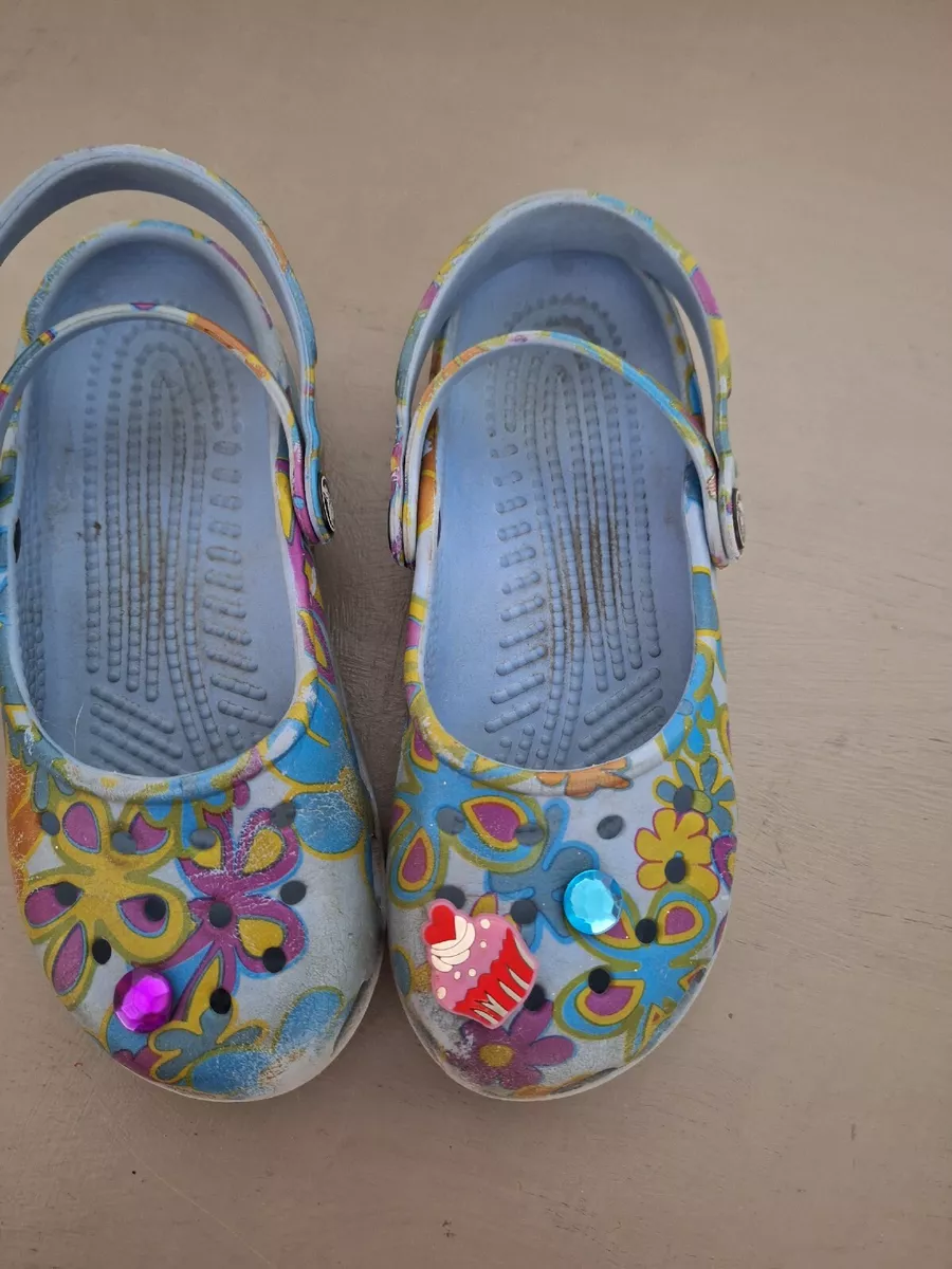 Girls Crocs Size 4 eBay